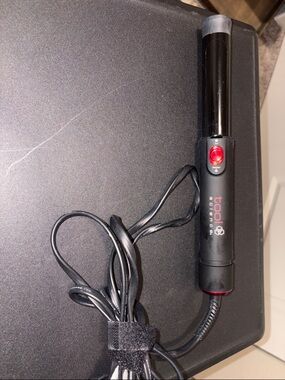 Tool Science Black 1" Hair Curling Wand and flat iron